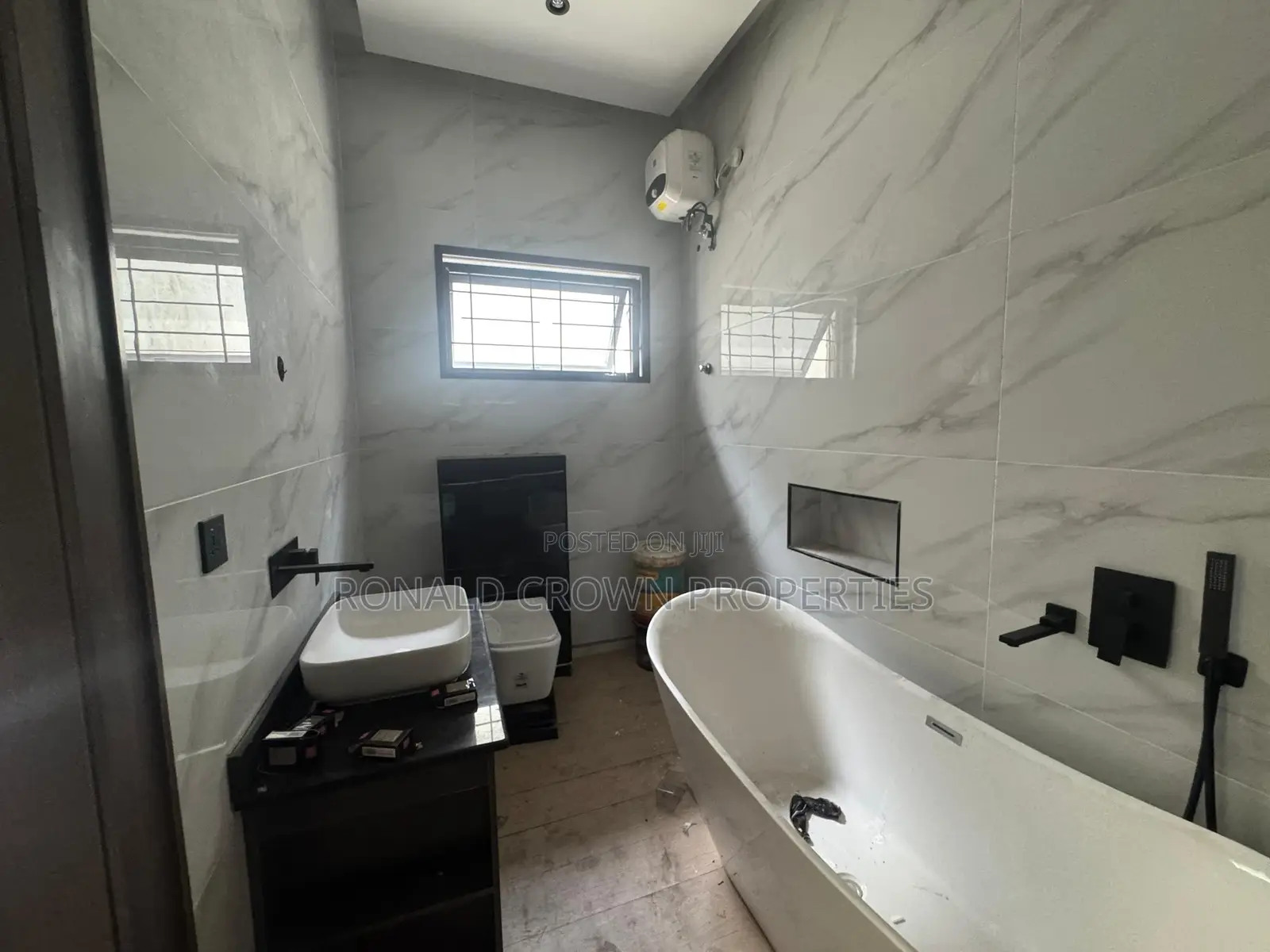 4bdrm Duplex in Omole Phase 2 for sale in Omole Phase 2