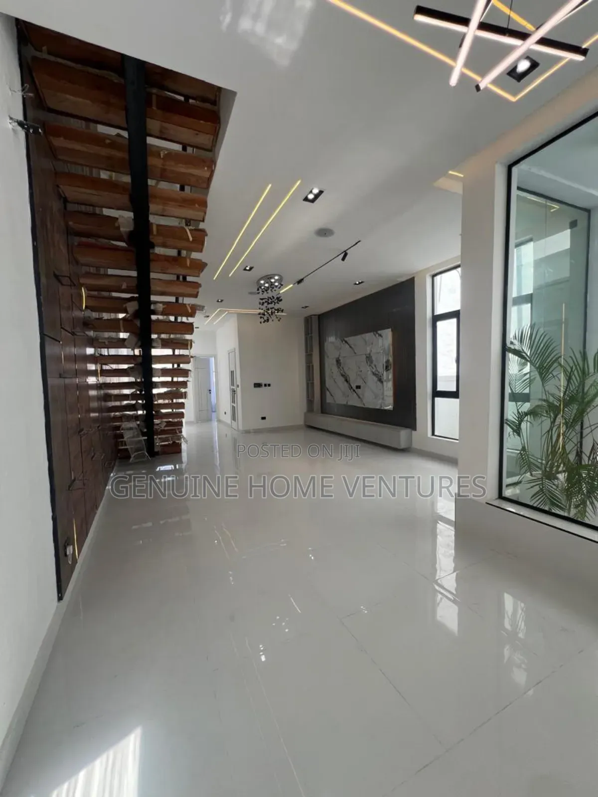 5bdrm Duplex in Ikota for sale in Ikota