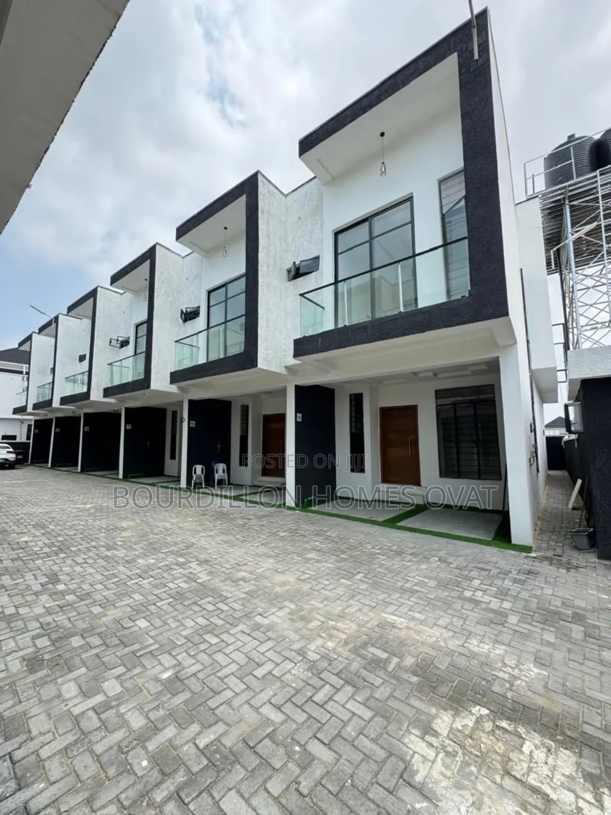 3bdrm Duplex in Ikota Lekki for rent in Ikota