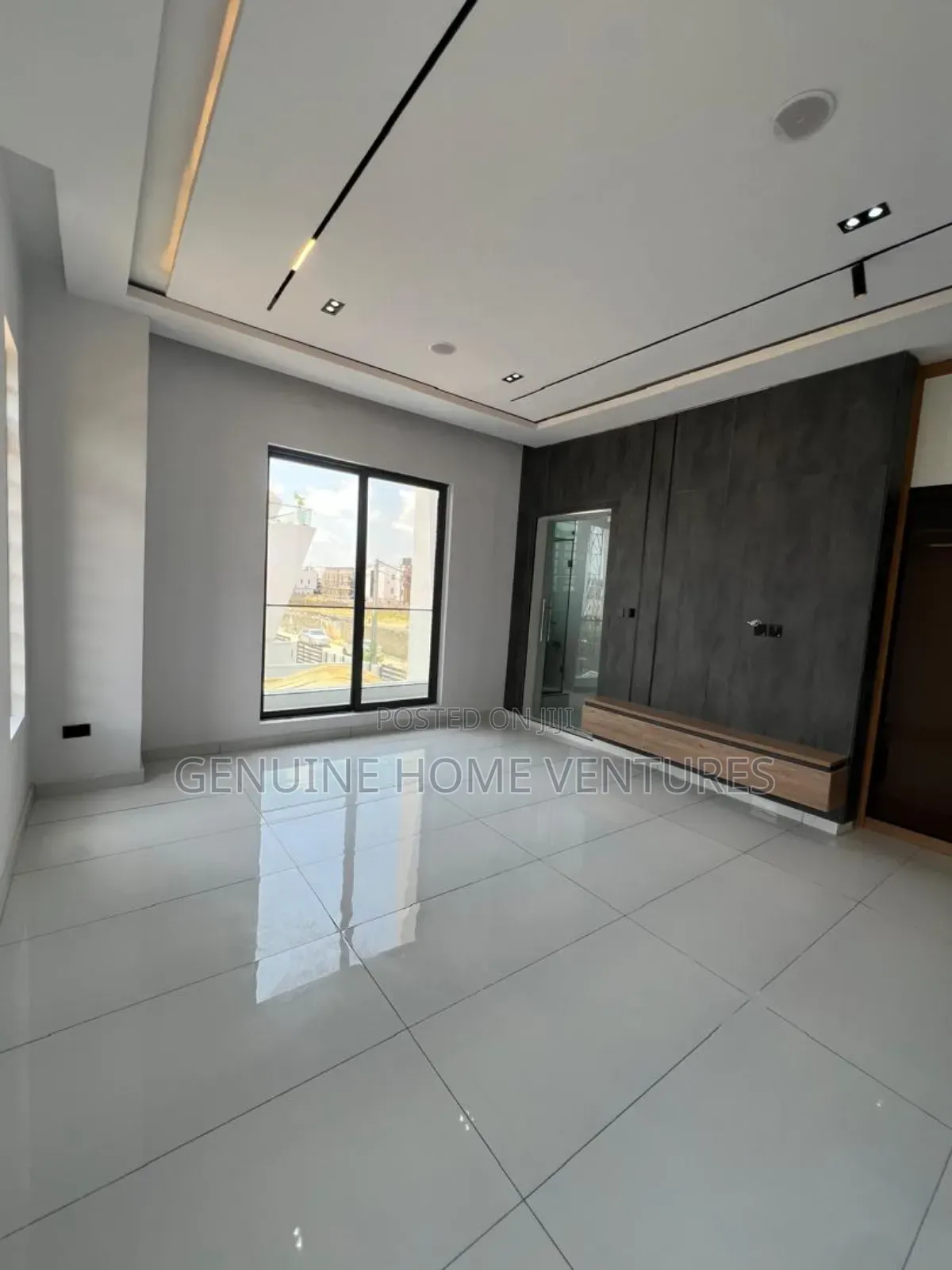 4bdrm Duplex in Ikota for sale in Ikota