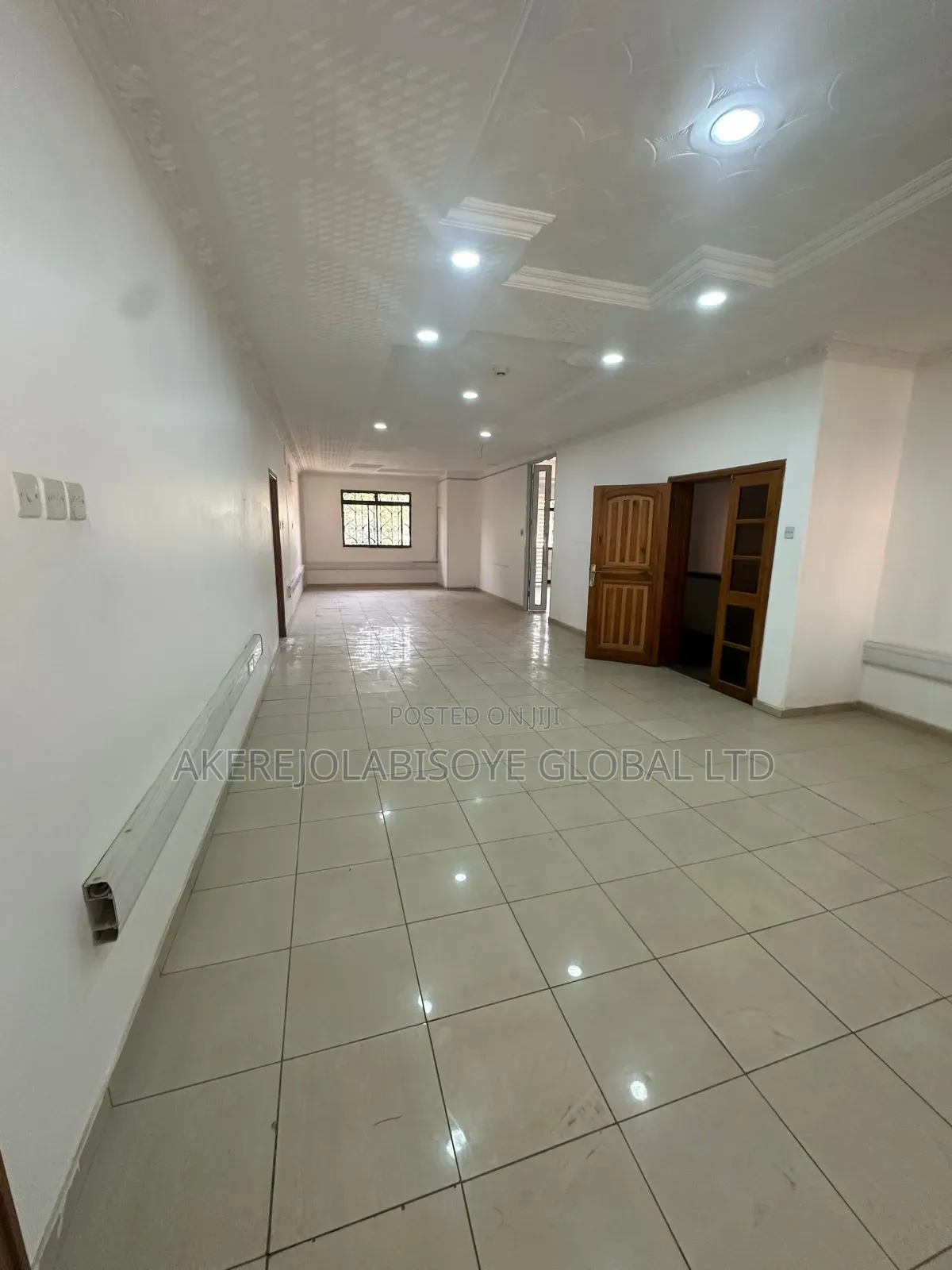 10bdrm Duplex in Wuse 2 Abuja for rent in Wuse 2