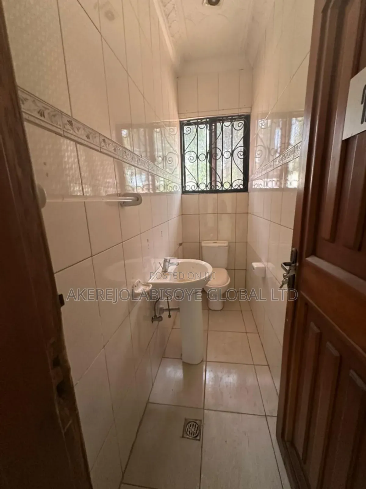 10bdrm Duplex in Wuse 2 Abuja for rent in Wuse 2