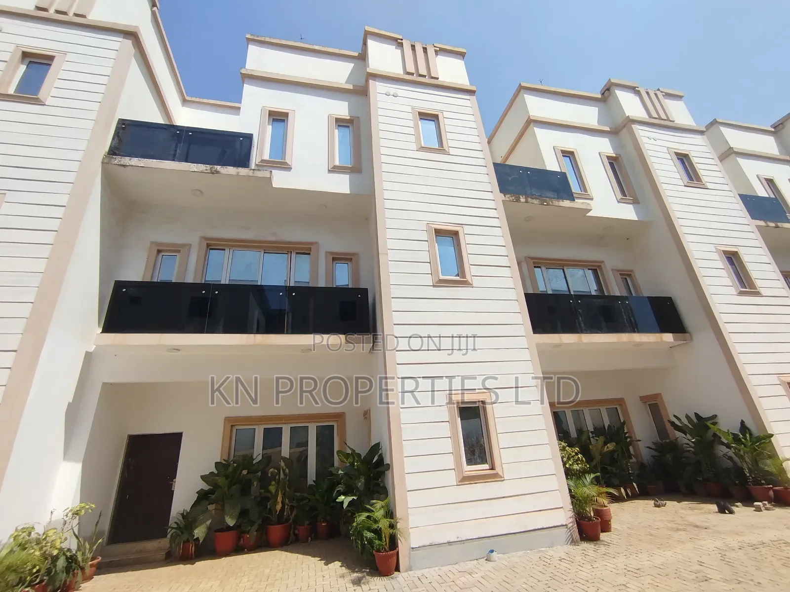 4bdrm Townhouse/Terrace in Gaduwa for sale in Gaduwa