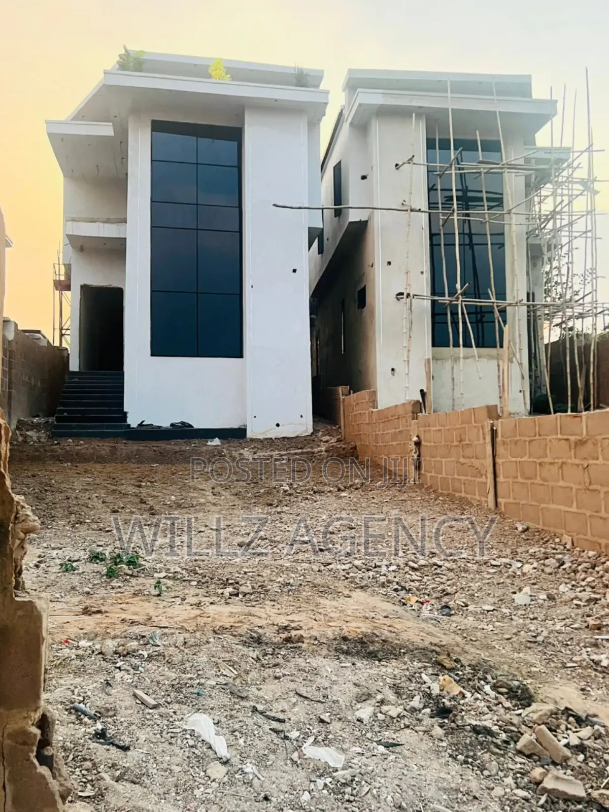 5bdrm Duplex in Legacy, Enugu for sale in Enugu