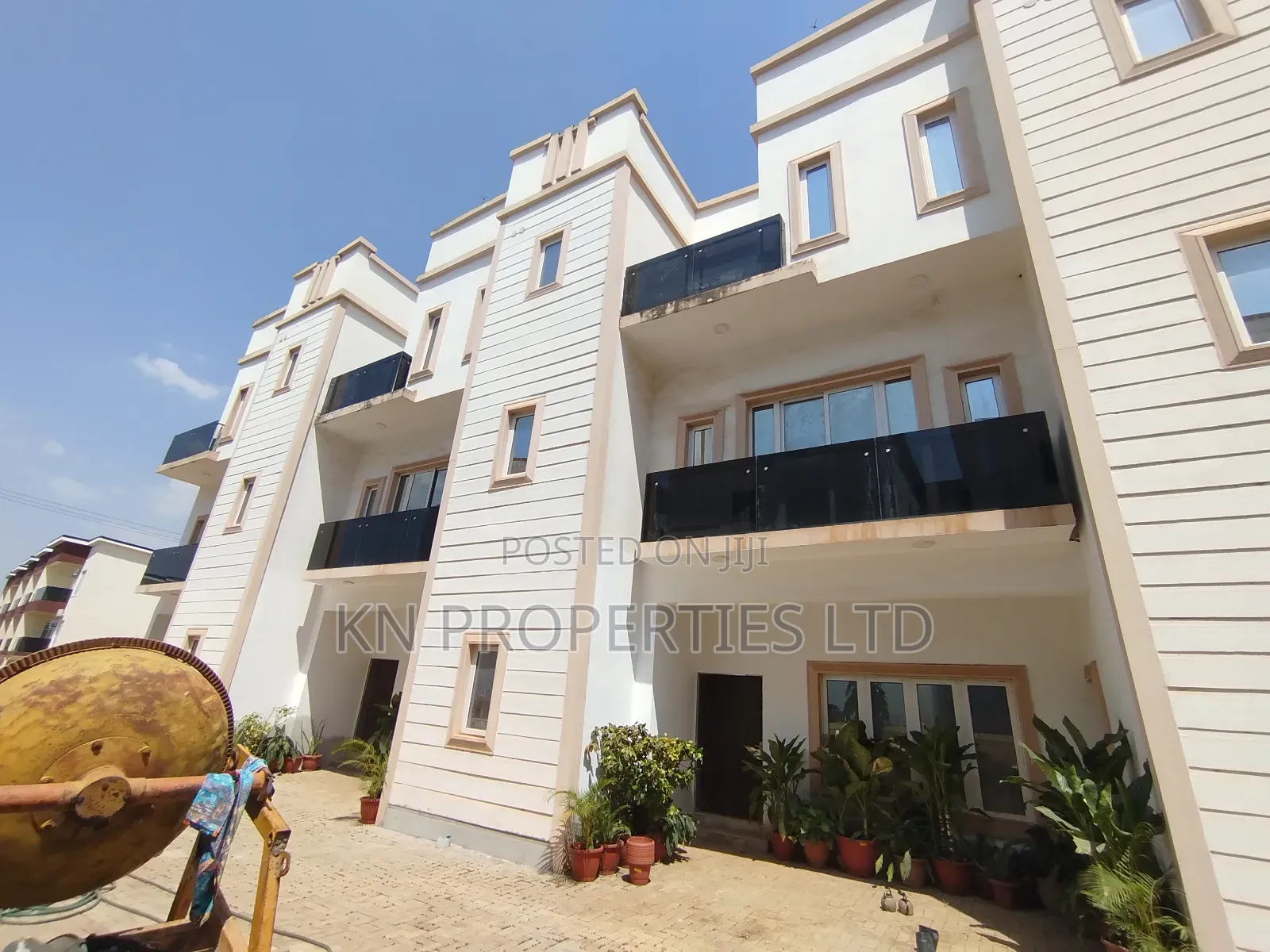 4bdrm Townhouse/Terrace in Gaduwa for sale in Gaduwa
