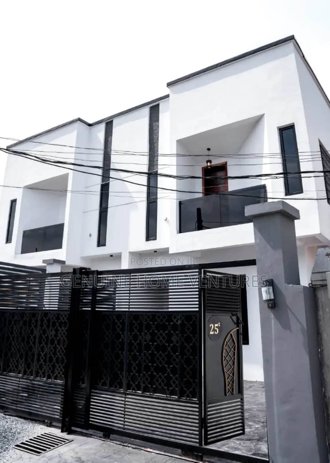 4bdrm Duplex in Medina Estate for sale in Medina