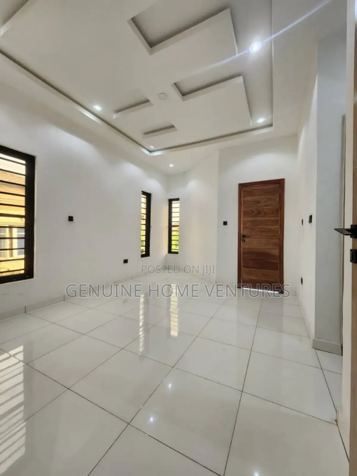4bdrm Duplex in Medina Estate for sale in Medina
