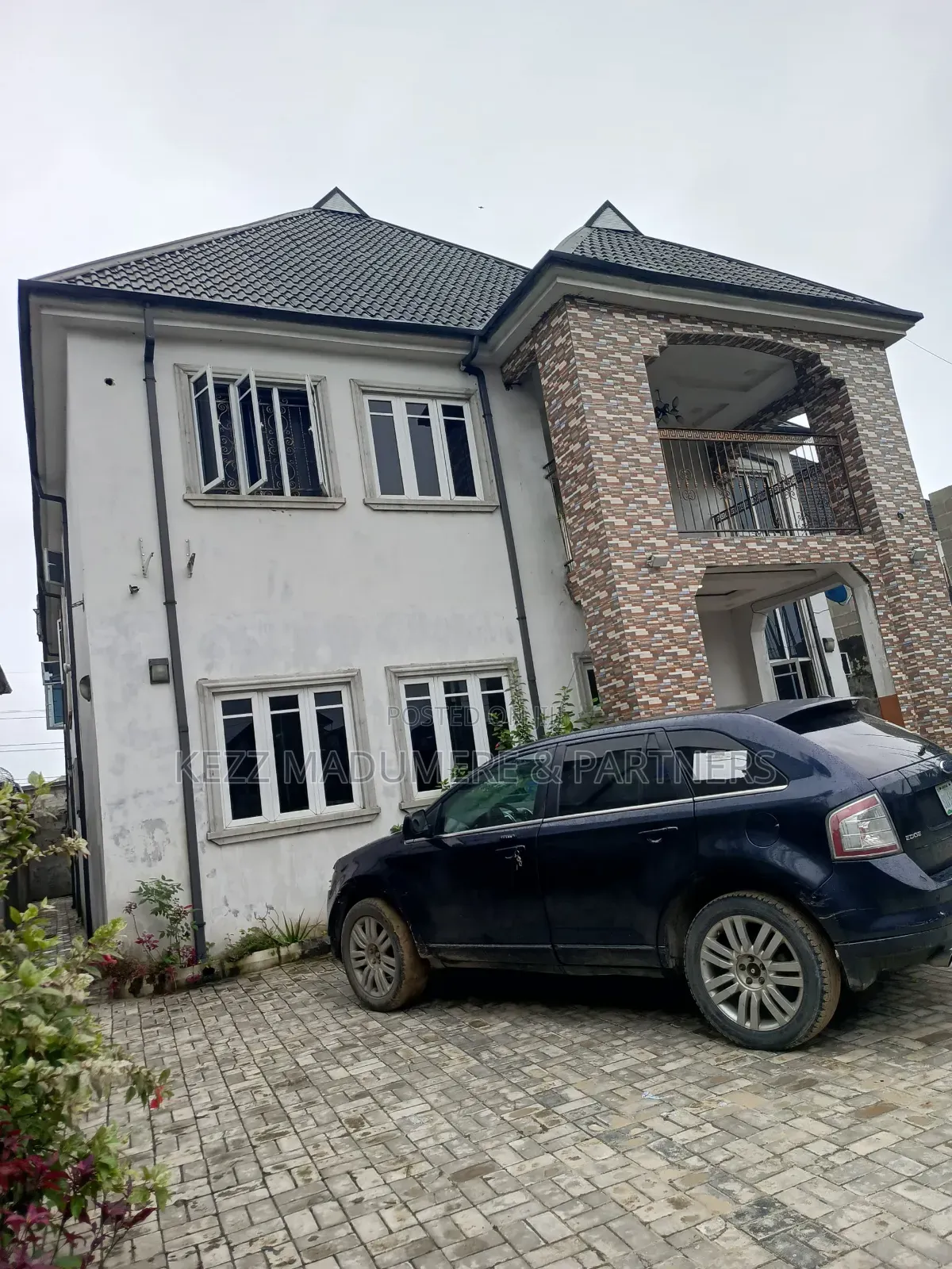 6bdrm Duplex in Gated Estate Sars, Rumuahalu for sale in Rumuahalu