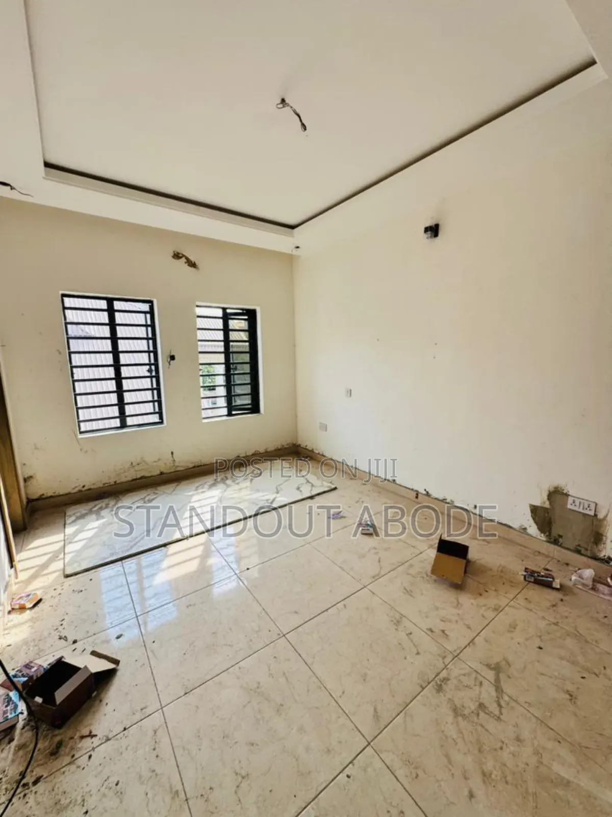 5bdrm Duplex in In An Estate, Allen Avenue for sale in Allen Avenue