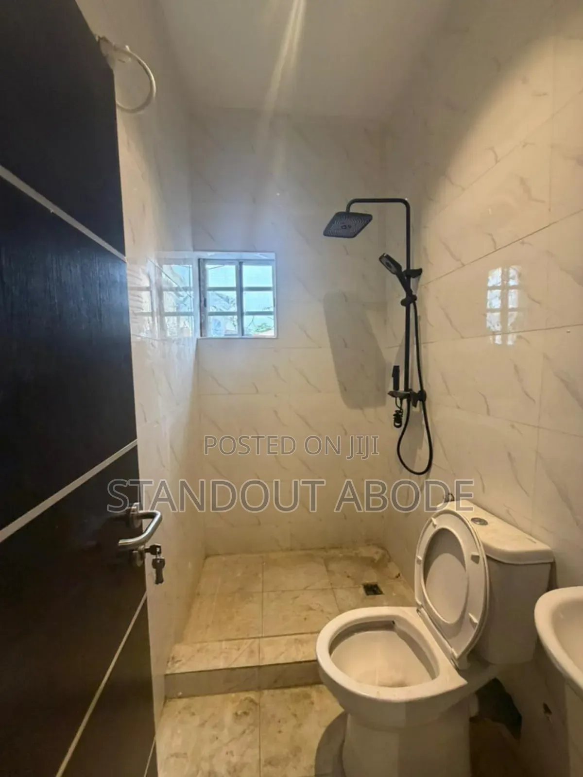 3bdrm Apartment in In An Estate, Oregun for sale in Oregun