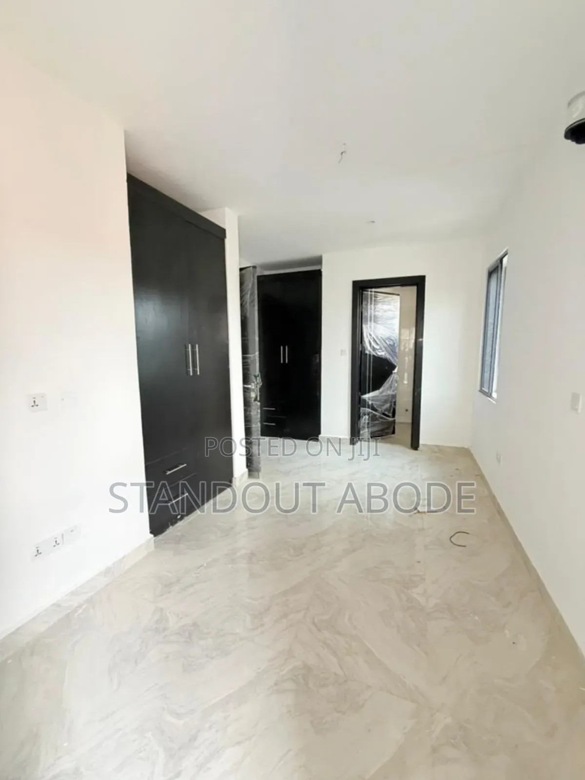 4bdrm Duplex in In A Good And, Adeniyi Jones for sale in Adeniyi Jones