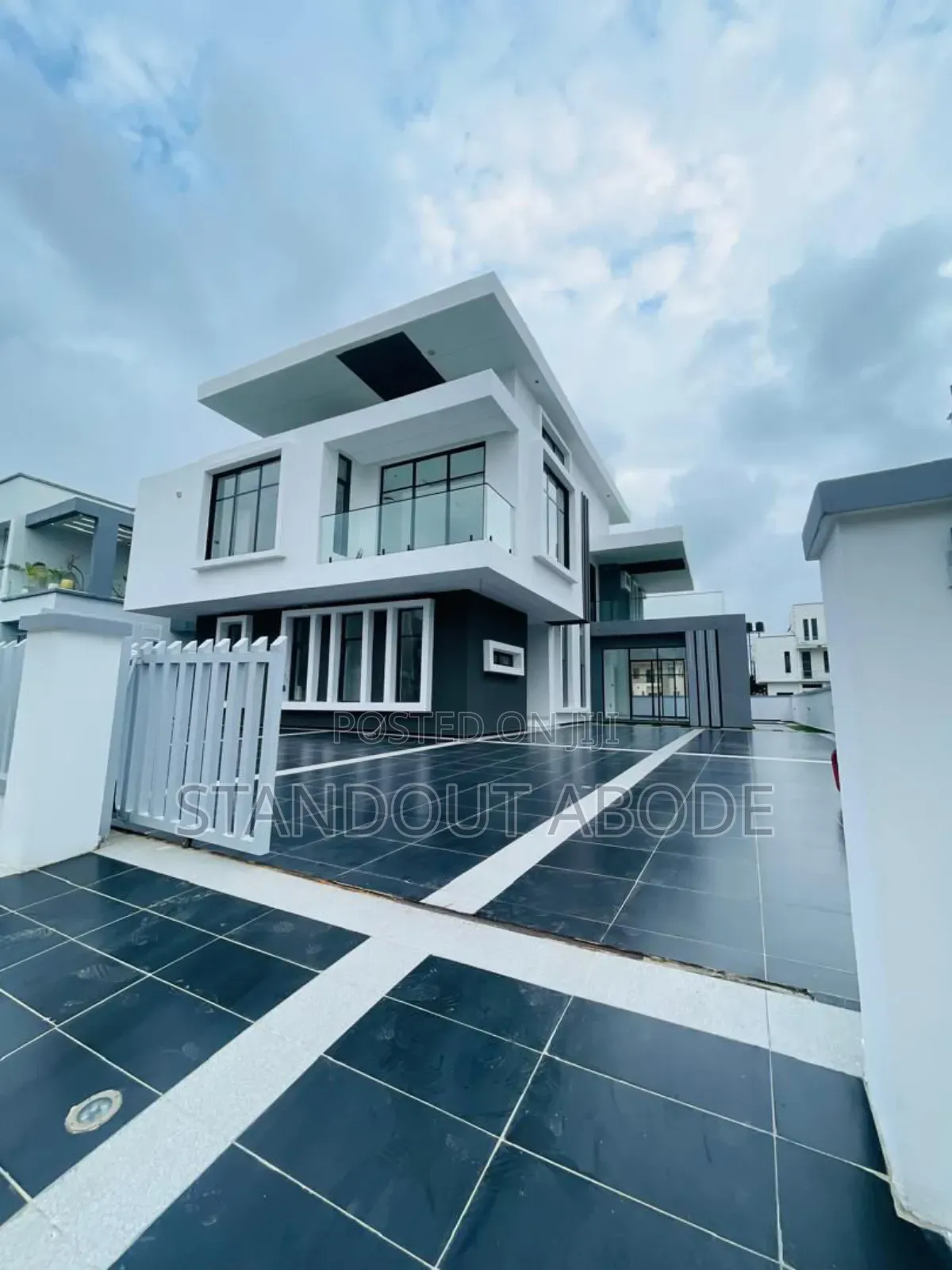 5bdrm Duplex in In A Call To Access, Adeniyi Jones for sale in Adeniyi Jones