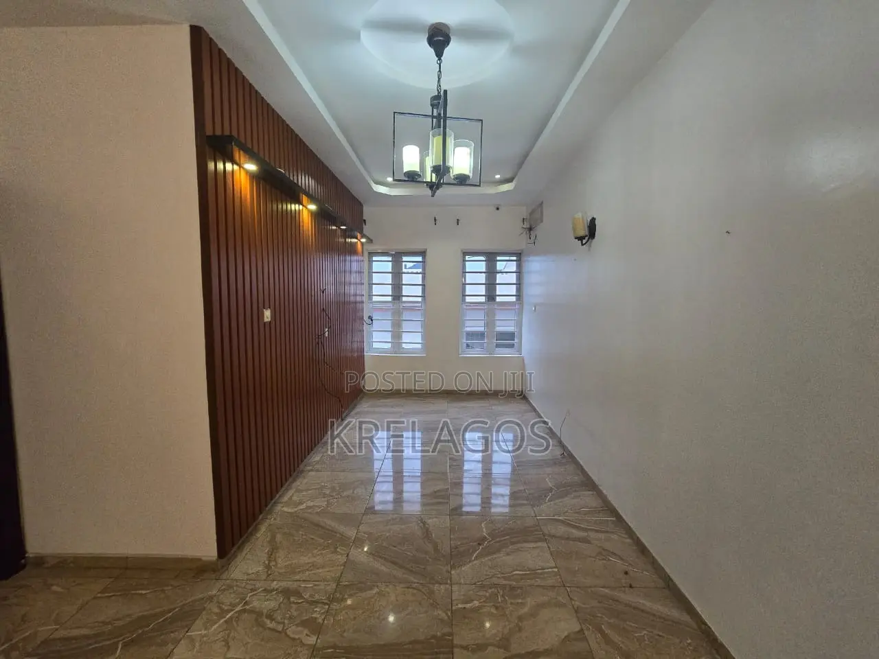 5bdrm Duplex in Agungi for sale in Agungi