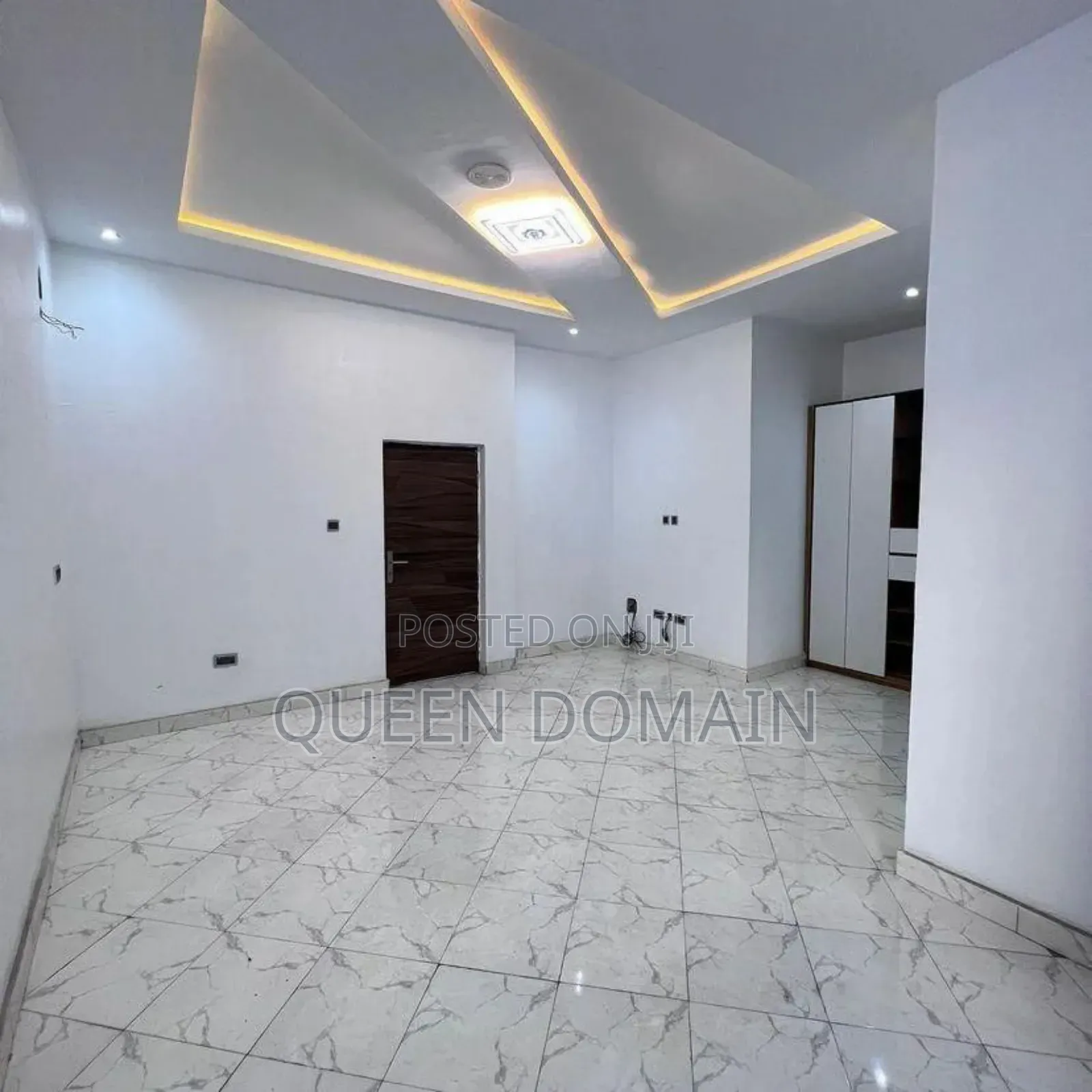 4bdrm Duplex in Abraham Adesanya, VGC / Ajah for sale in VGC / Ajah
