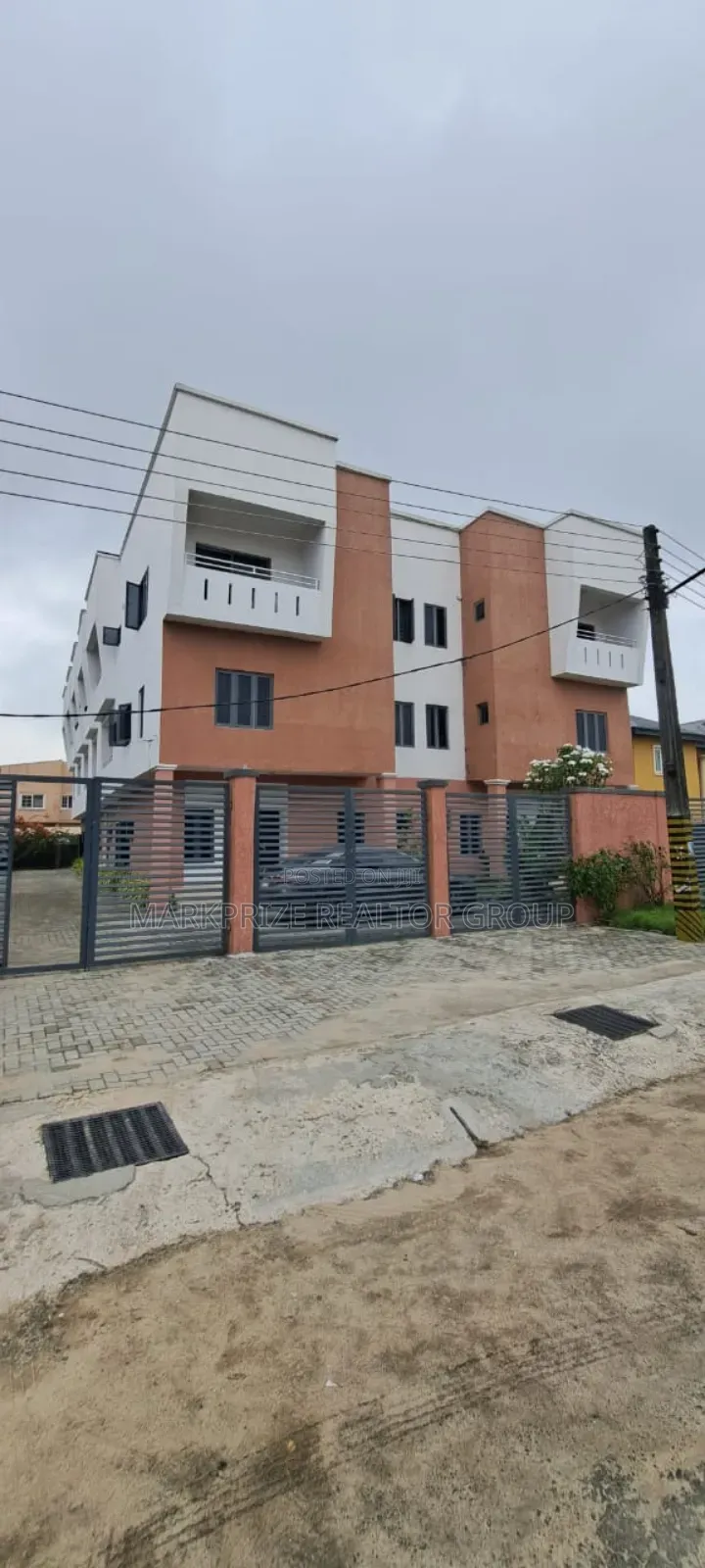 4bdrm Duplex in Lekki Scheme 2 for sale in Lekki Phase 2