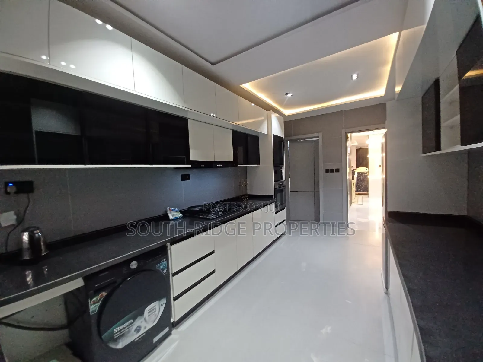 Furnished 5bdrm Townhouse / Terrace in Durumi for rent in Durumi