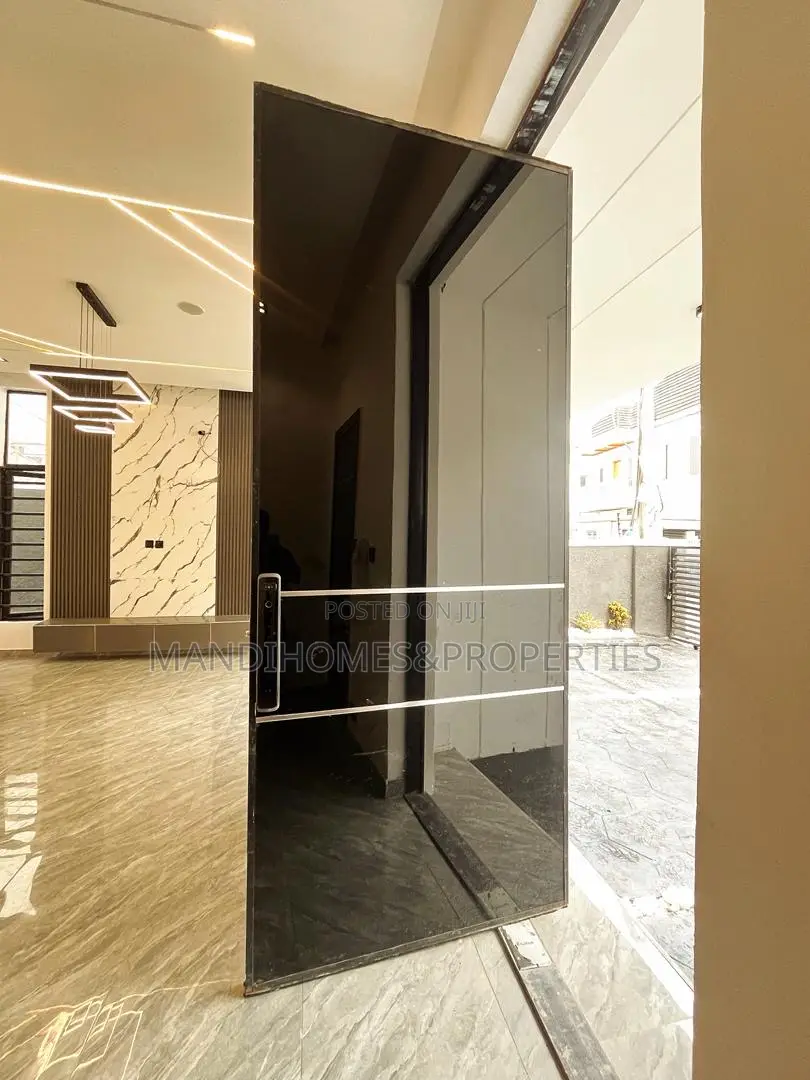 4bdrm Duplex in Lekki for sale in Lekki