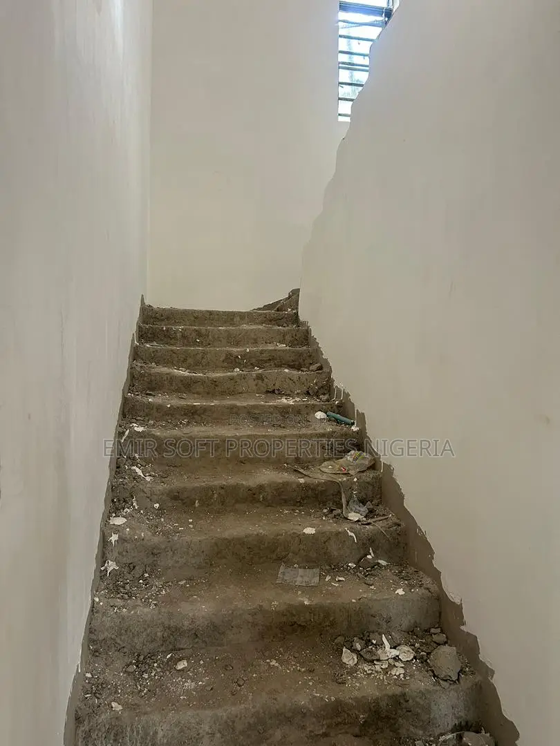 4bdrm Duplex in Fort Court Estate,, Apata for sale in Apata