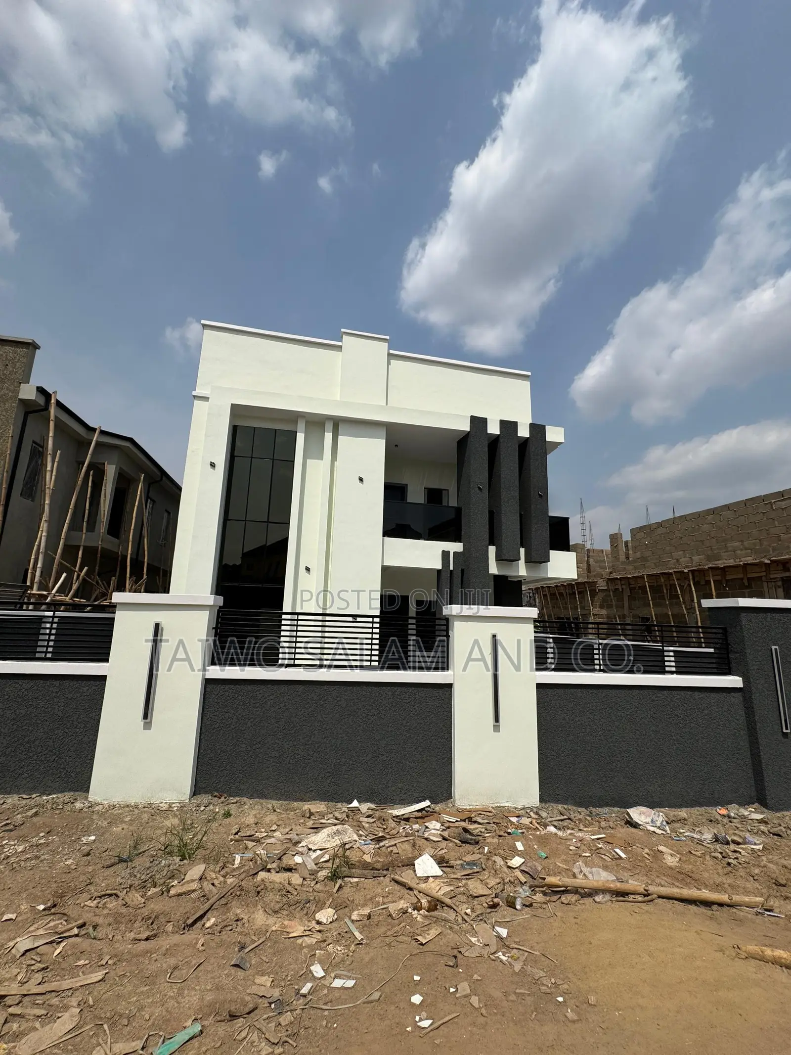 5bdrm Duplex in Calton Gate Estate, Akobo for sale in Akobo