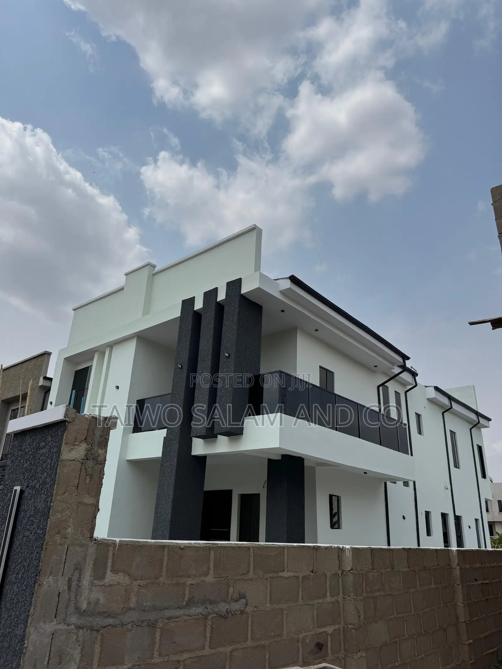 5bdrm Duplex in Calton Gate Estate, Akobo for sale in Akobo