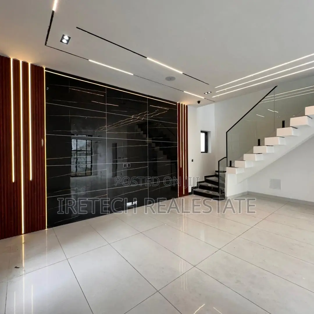 5bdrm Duplex in Orchid Lekki Lagos for sale in Lekki Phase 2