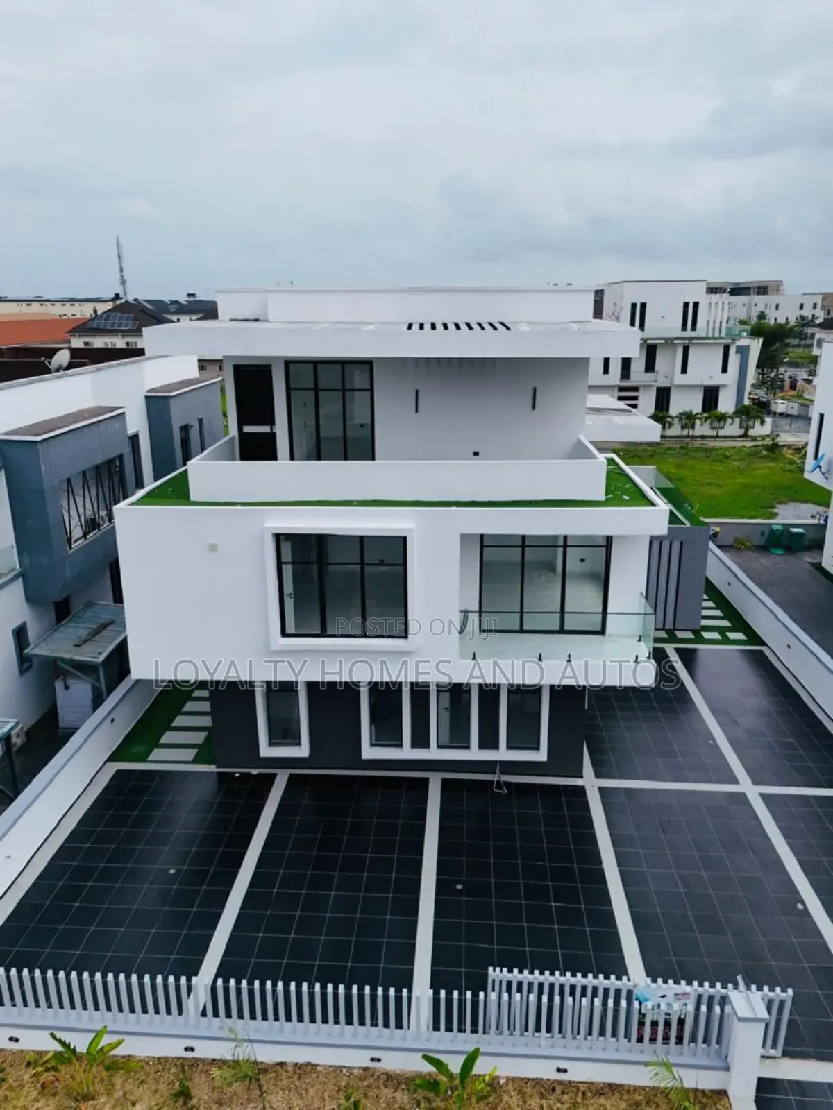 5bdrm House in Lekki for sale in Lekki