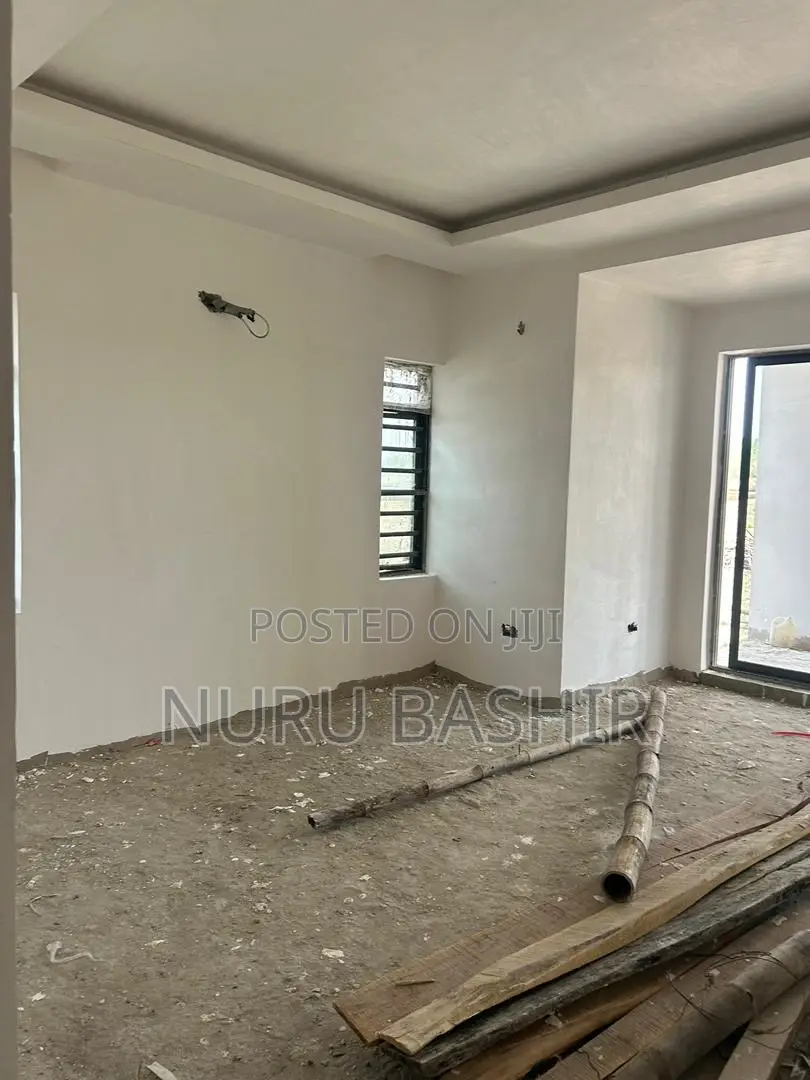 4bdrm Duplex in Fort Court Estate, Akala Express for sale in Akala Express