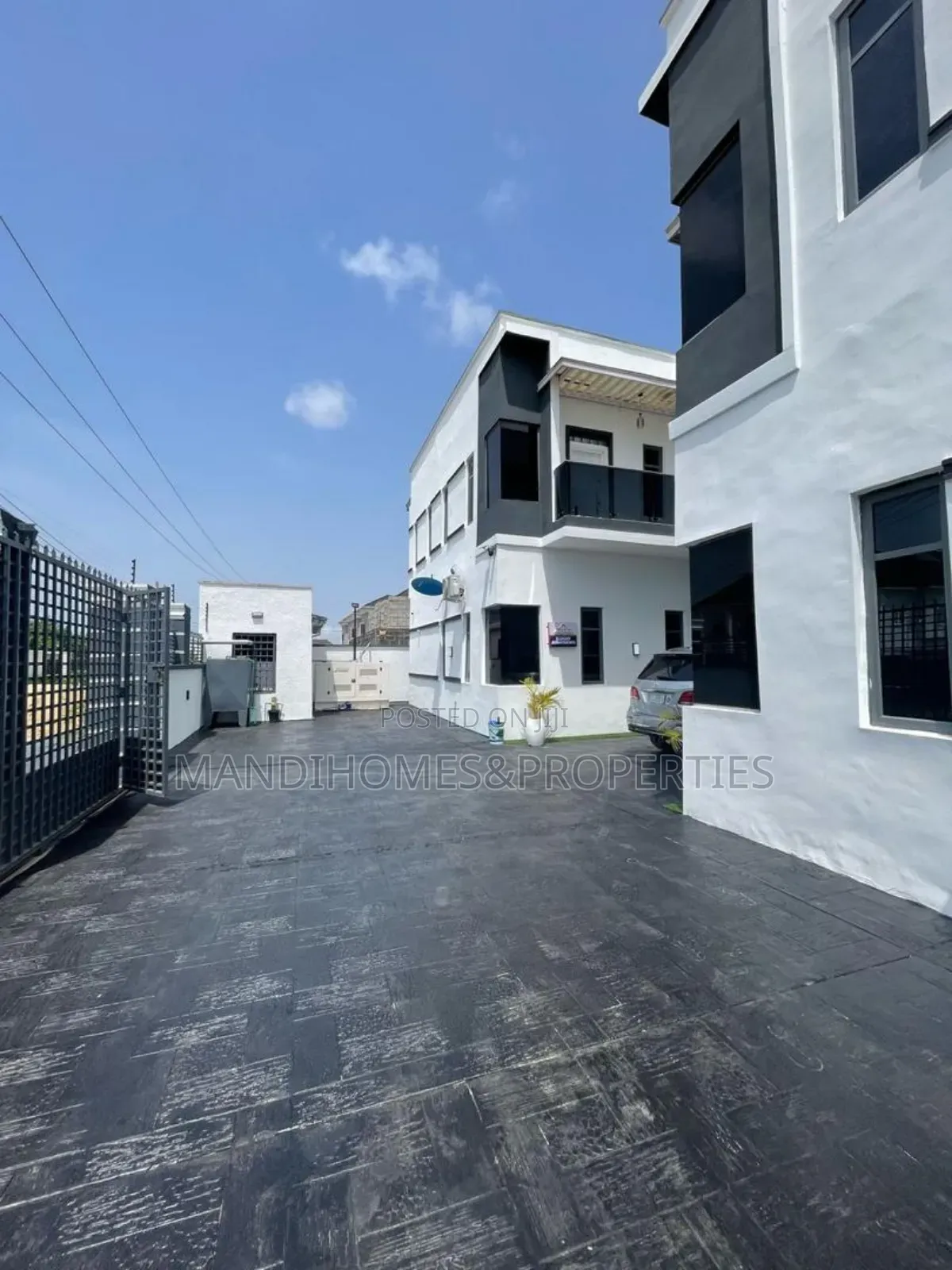 4bdrm Duplex in Lekki Gardens Estate for sale in Lekki Gardens Estate