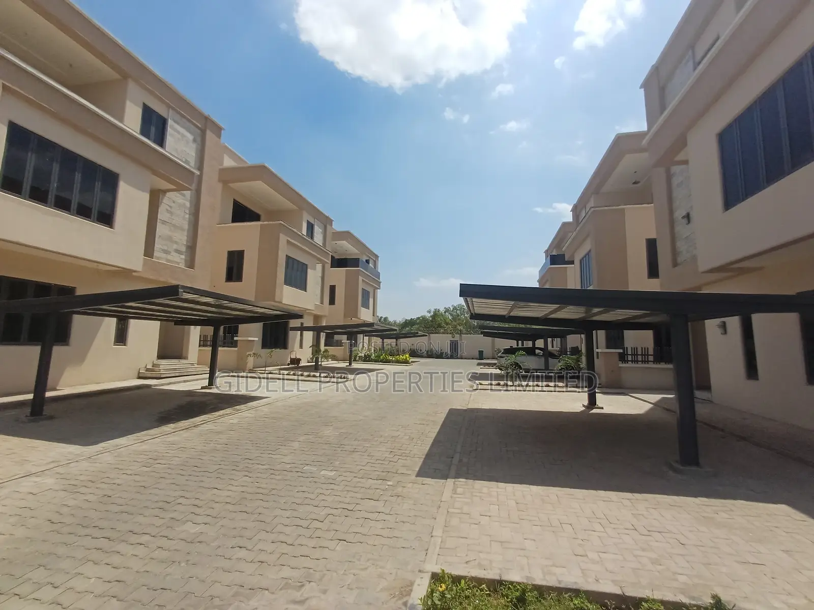 5bdrm Duplex in Zone 7 / Wuse for sale in Zone 7 / Wuse