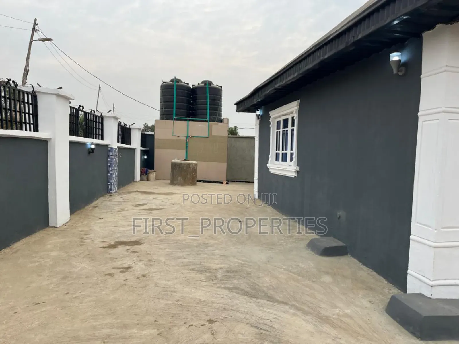 Furnished 4bdrm Bungalow in Bako Apata for sale in Apata
