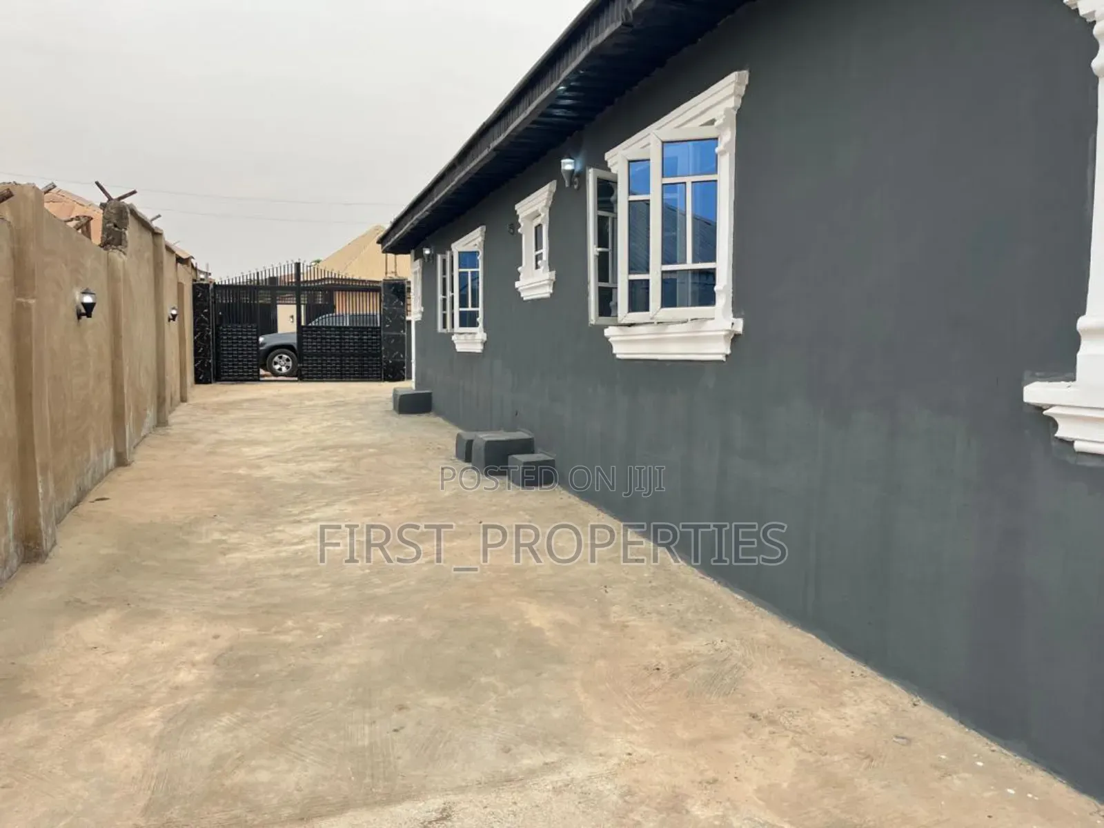 Furnished 4bdrm Bungalow in Bako Apata for sale in Apata