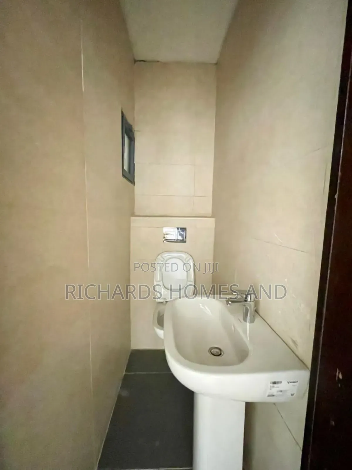 3bdrm Apartment in Old Ikoyi for sale in Old Ikoyi