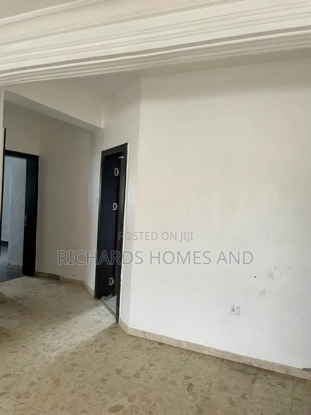 3bdrm Apartment in Old Ikoyi for sale in Old Ikoyi