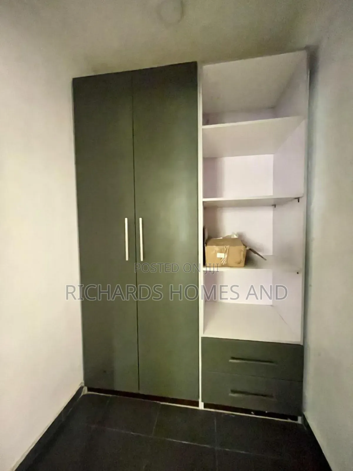 3bdrm Apartment in Old Ikoyi for sale in Old Ikoyi