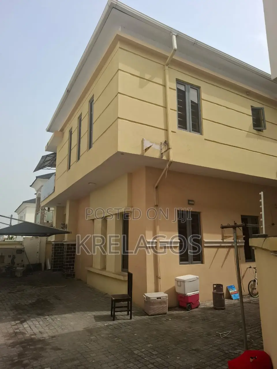 5bdrm Duplex in Agungi for sale in Agungi