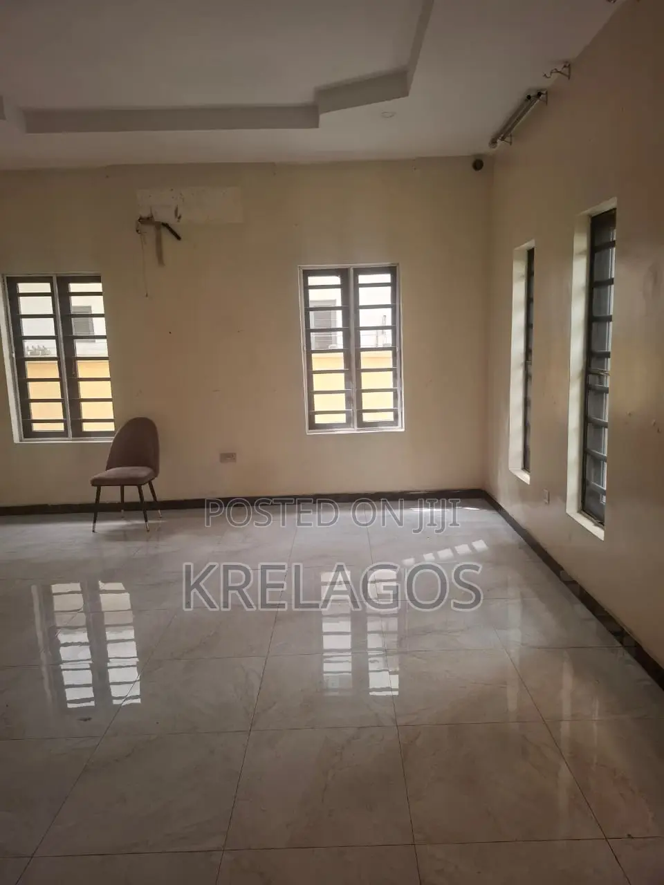 5bdrm Duplex in Agungi for sale in Agungi