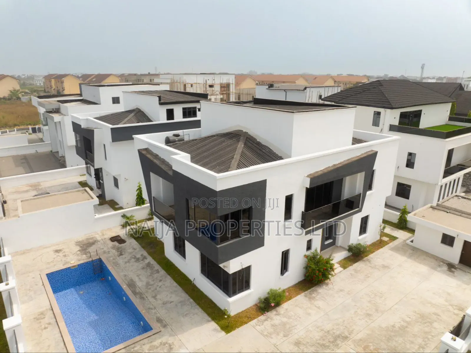 4bdrm Duplex in Royal Garden Estate, Ajiwe for sale in Ajiwe