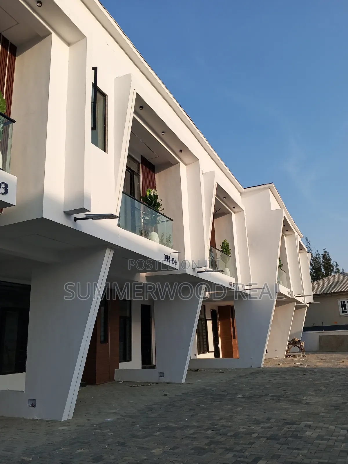3bdrm Duplex in Lekki Phase 2 for sale in Lekki Phase 2