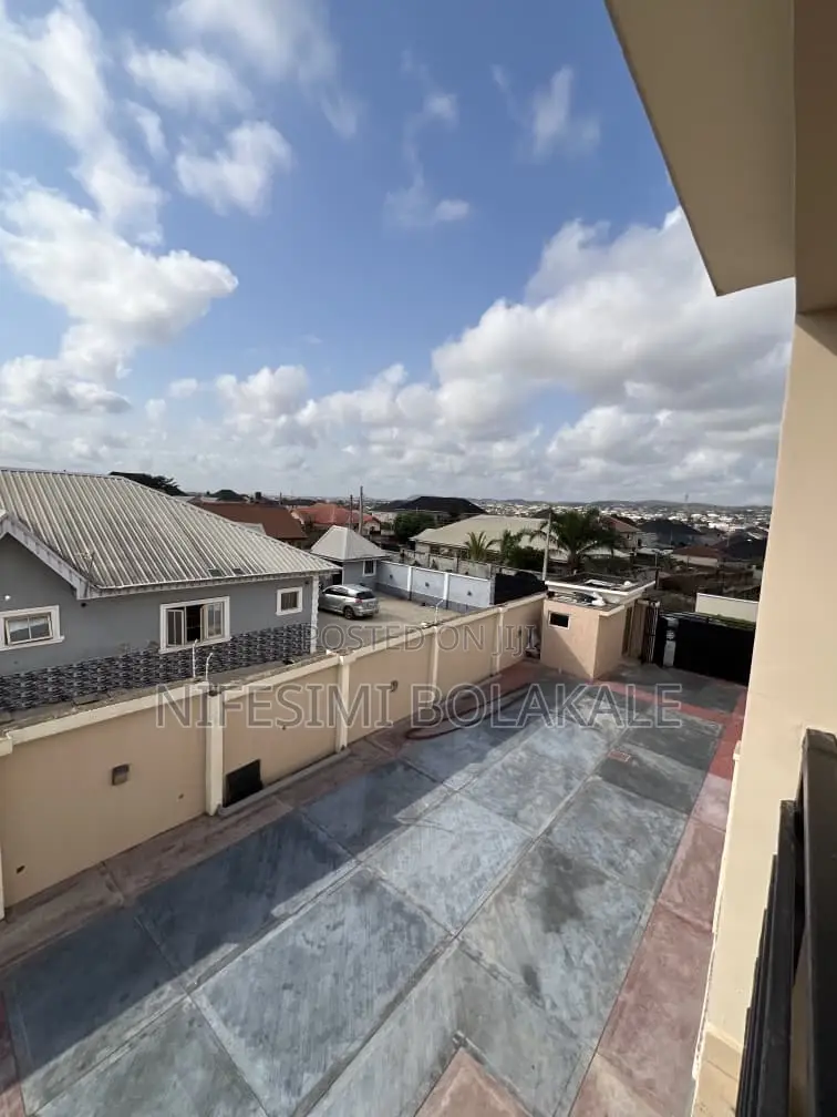 4bdrm Duplex in Akoto Estate, Elebu, for sale in Akala Express