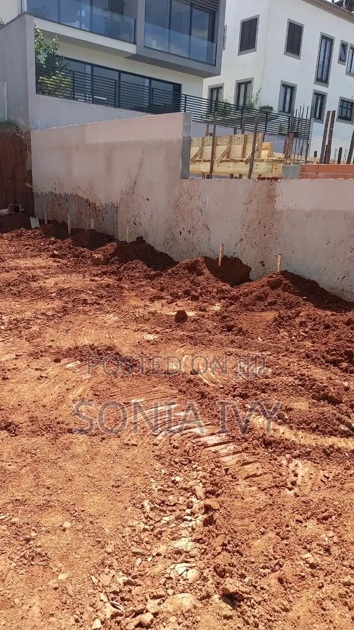 Buy And Build In Asaba 5.5m in Oshimili South