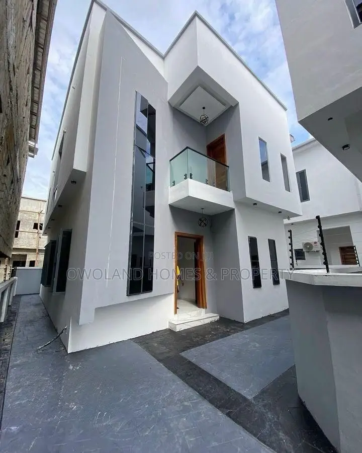4bdrm Duplex in Orchid Estate, Ikota for rent in Ikota