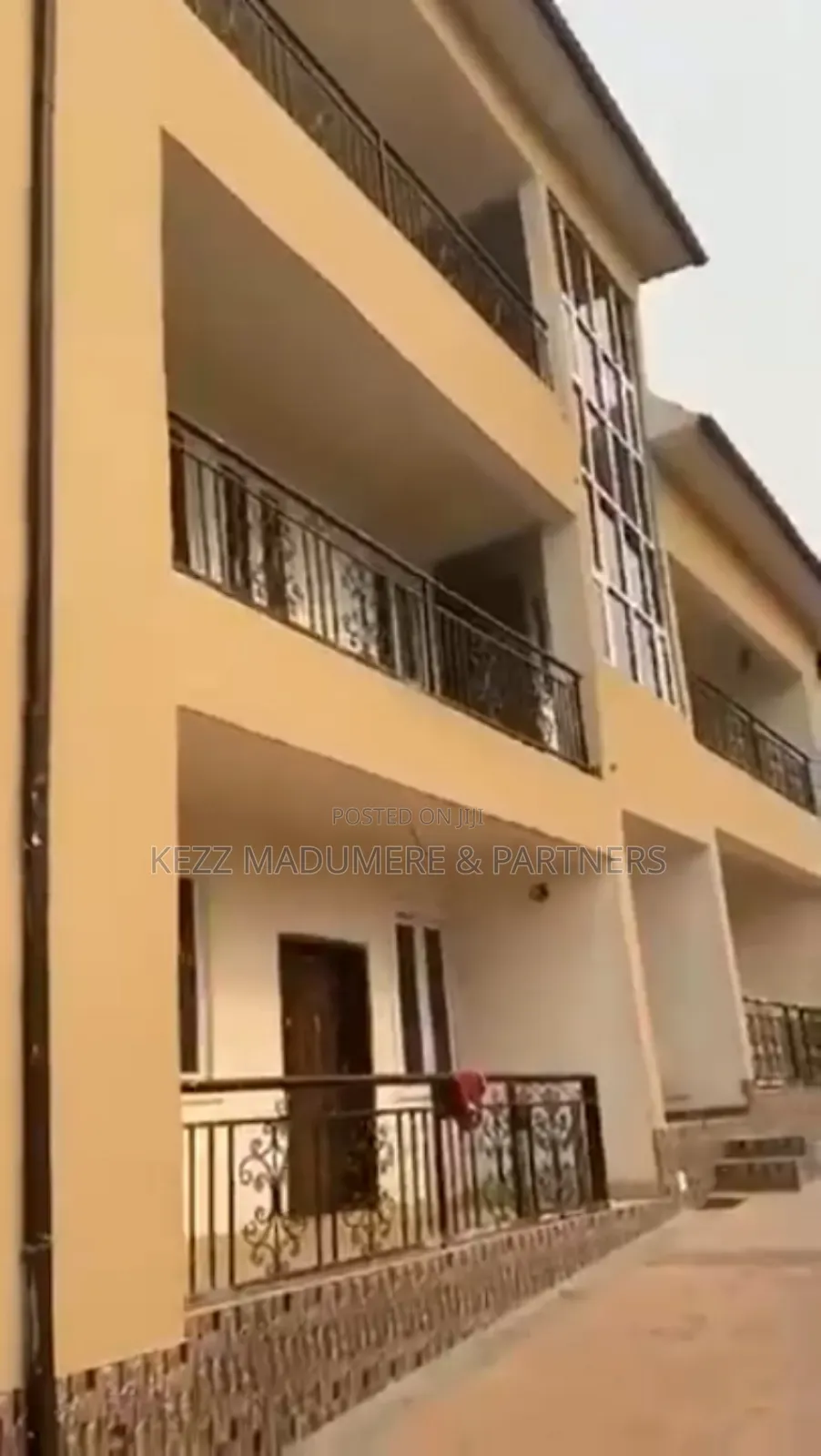 5bdrm Block of Flats in Lemna, Calabar , for sale in Calabar