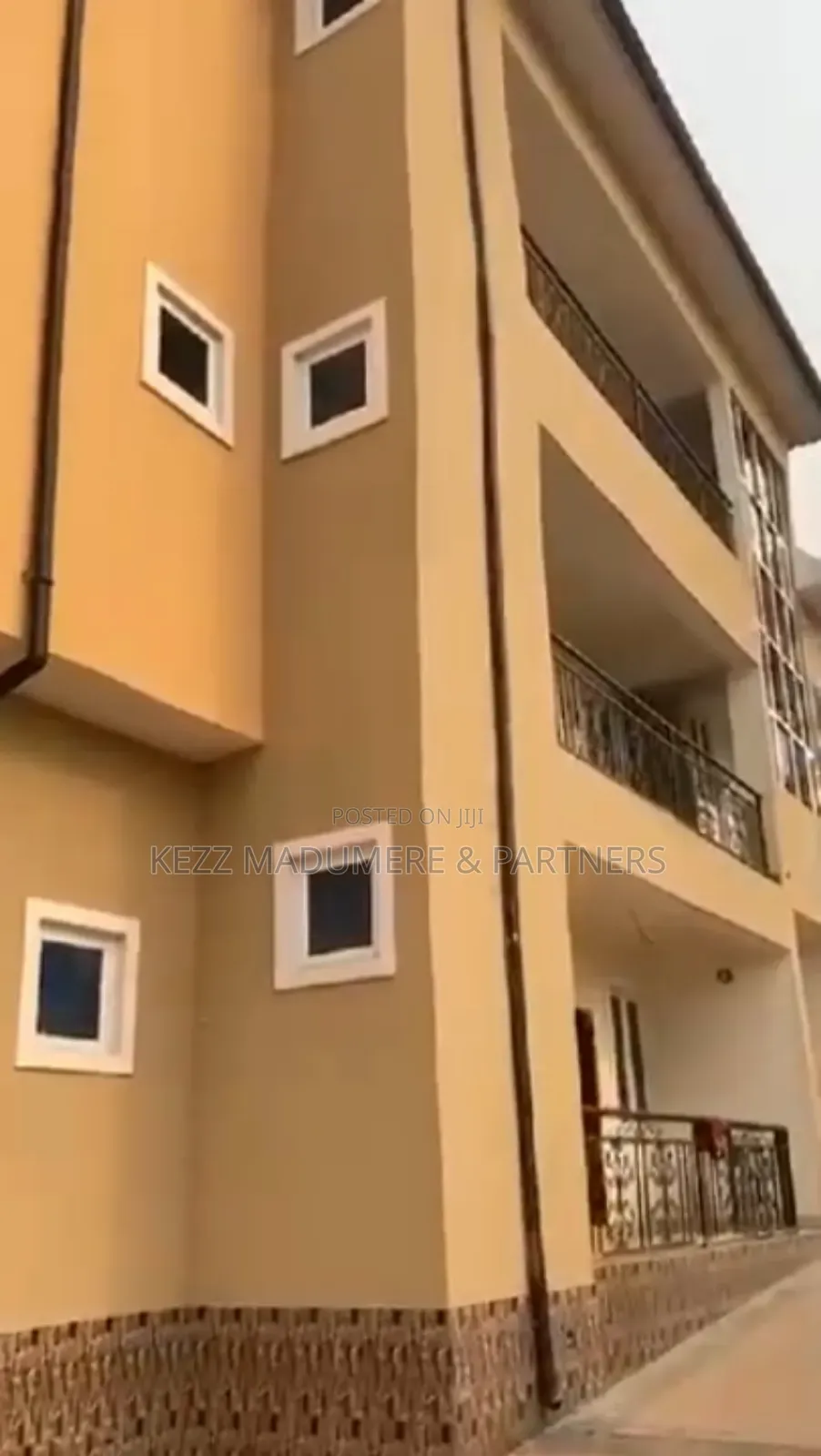 5bdrm Block of Flats in Lemna, Calabar , for sale in Calabar