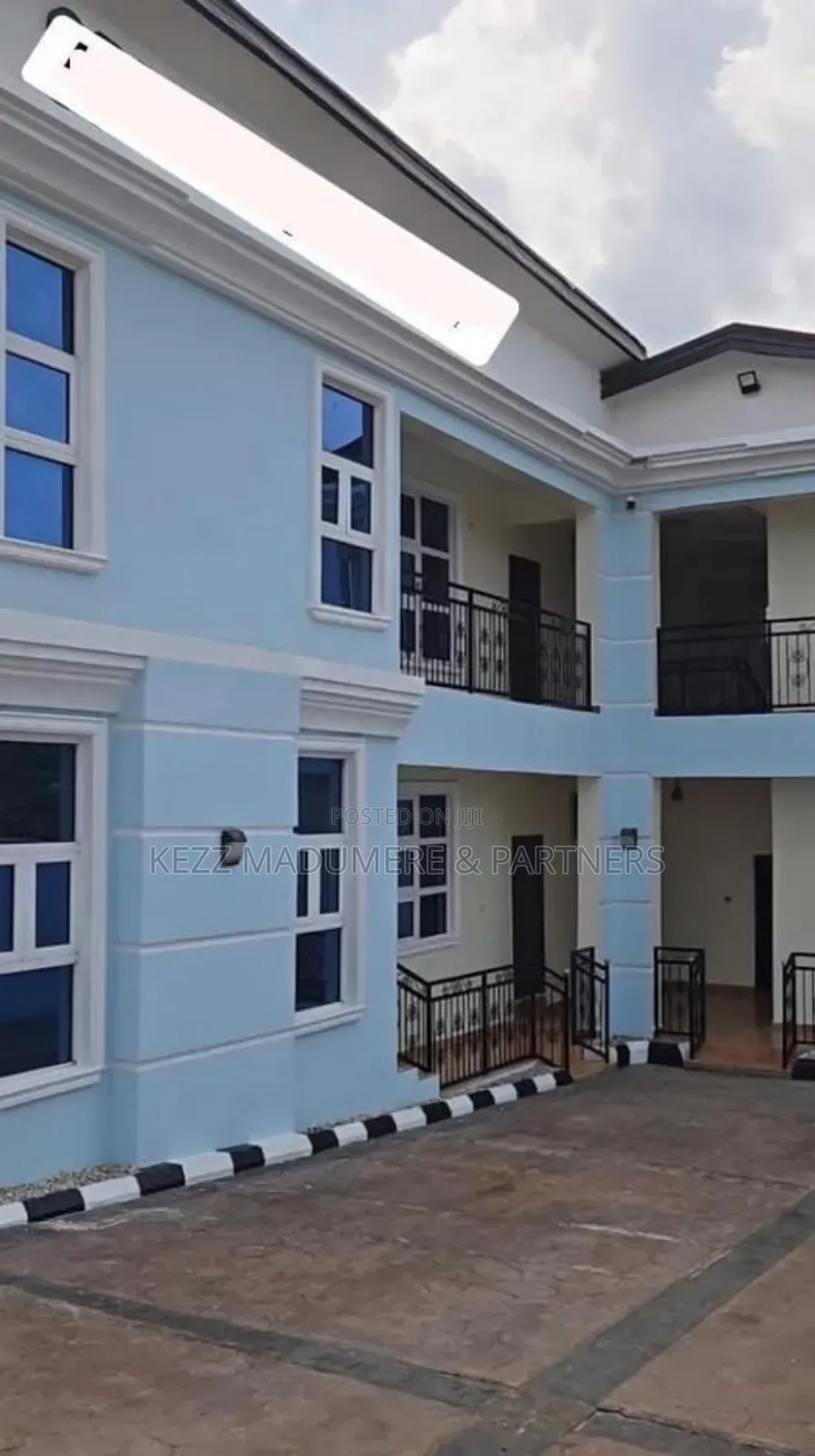 8bdrm Duplex in Calabar, Cross for sale in Calabar