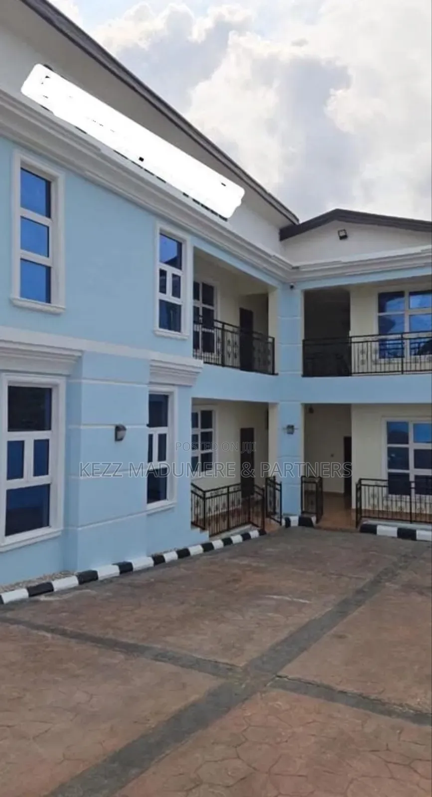 8bdrm Duplex in Calabar, Cross for sale in Calabar