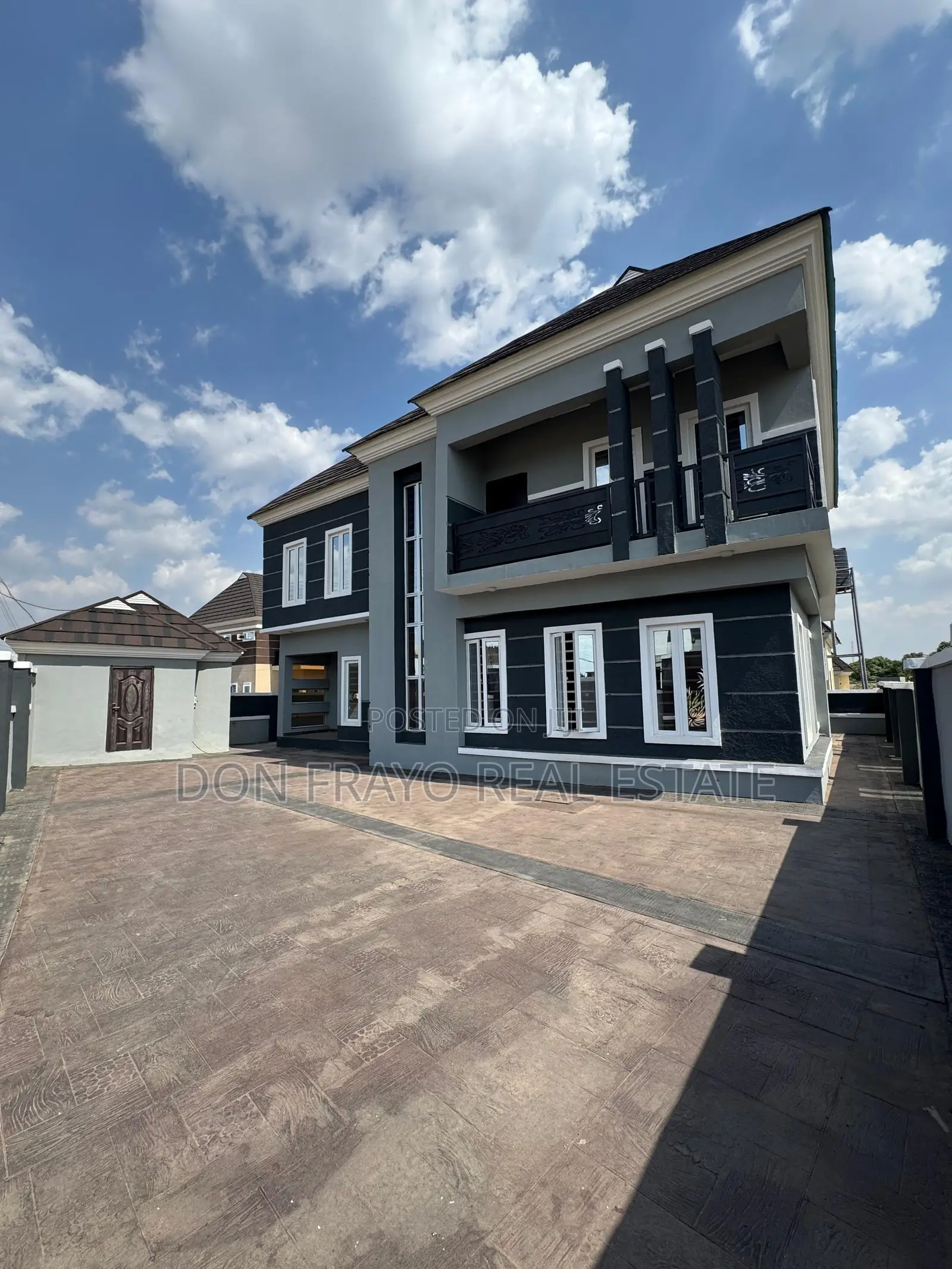 5bdrm Duplex in Airforce Akobo for sale in Akobo