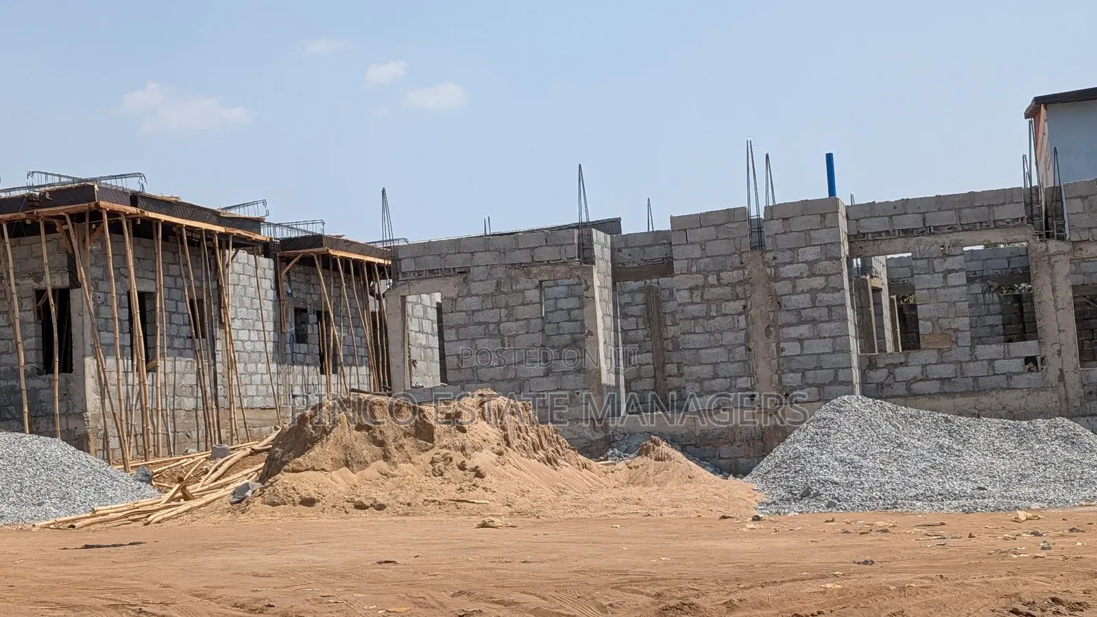 4bdrm Apartment in Life Camp for sale in Life Camp