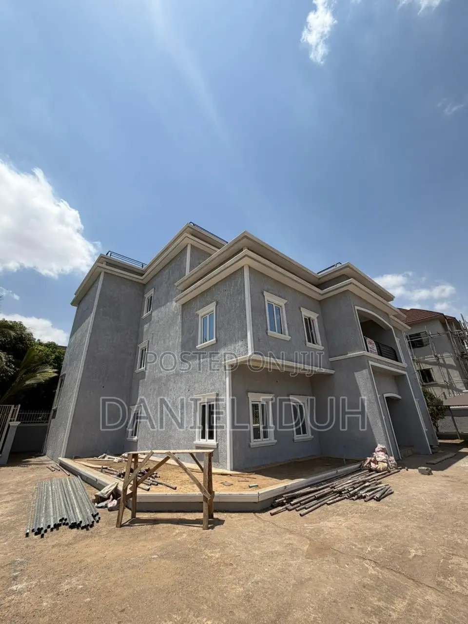 7bdrm Duplex in Kaura for sale in Kaura