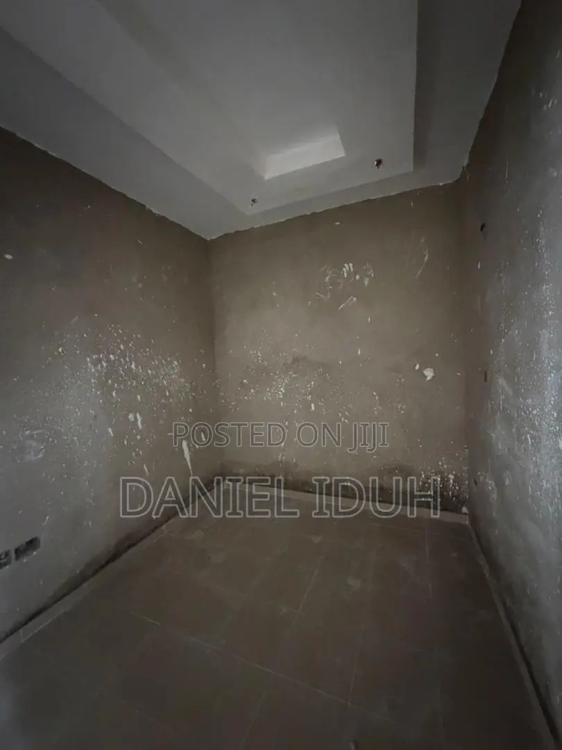 3bdrm Apartment in Kaura for sale in Kaura