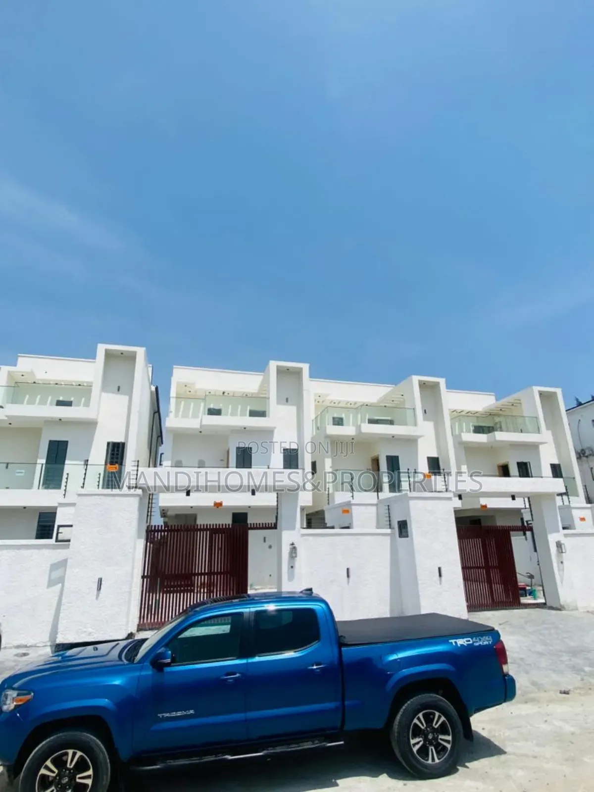5bdrm Duplex in Lekki Expressway for sale in Lekki Expressway